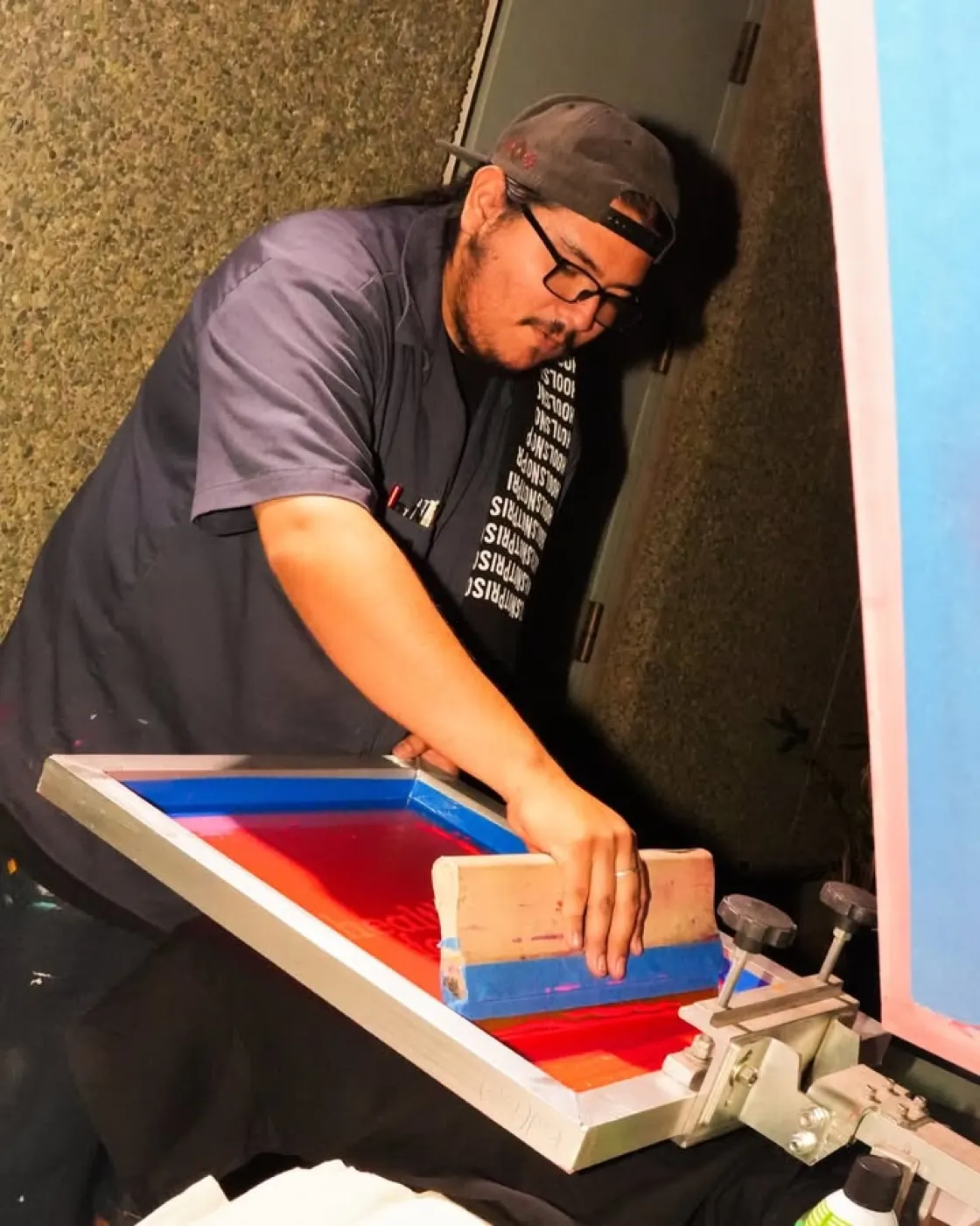 Screen printing at the Health4All table